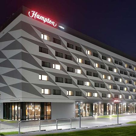 Hampton By Hilton Krakow Airport Hotel Balice ภายนอก รูปภาพ